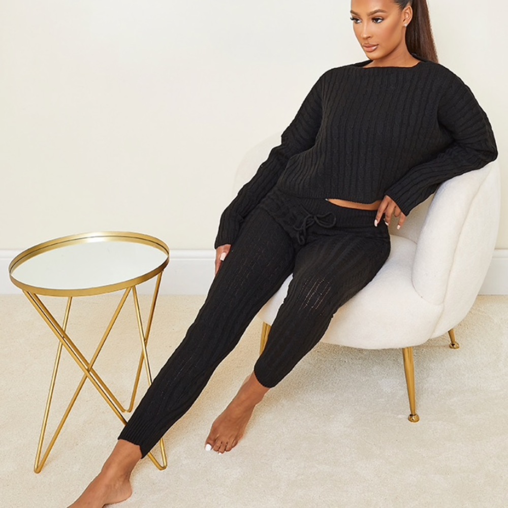 PRETTYLITTLETHING Sweater & Legging Set